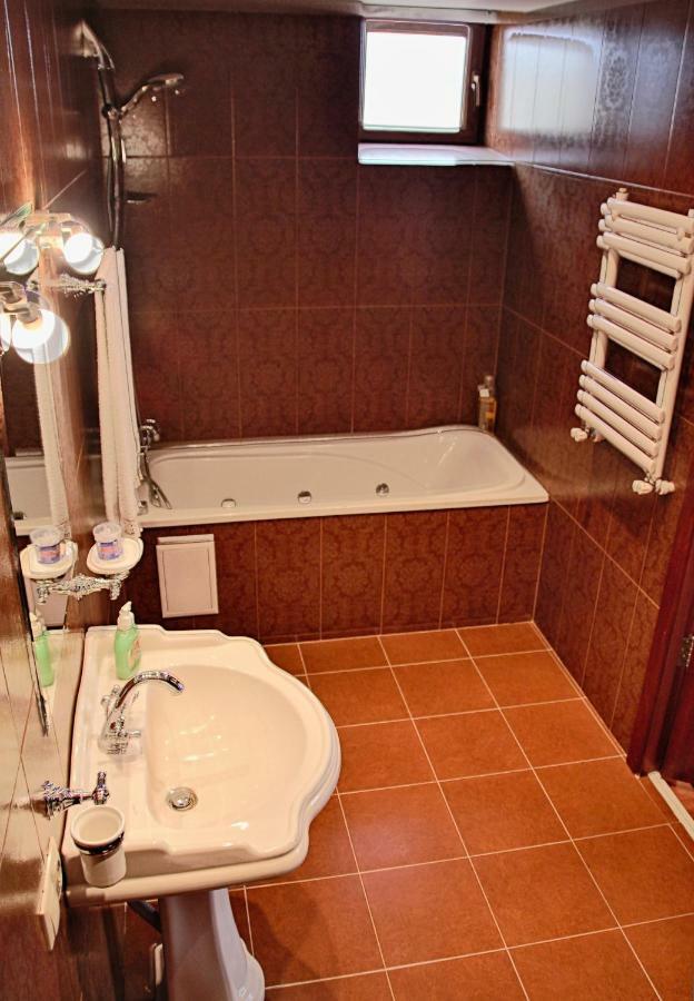 Tsaghkunq Guest House Sevan Phòng bức ảnh